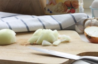 Печеночные оладьи с йогуртовым соусом - фото шага 3