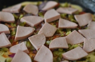 Вкусная пицца на сковороде - фото шага 6