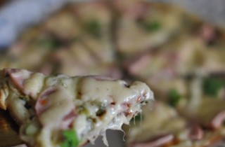 Вкусная пицца на сковороде - фото шага 9