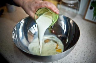 Вкусные блины на молоке - фото шага 2