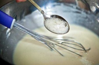 Вкусные блины на молоке - фото шага 7