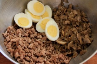 Блинчики с мясом и грибами - фото шага 4