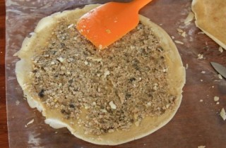 Блинчики с мясом и грибами - фото шага 11