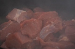 Плов с говядиной в казане - фото шага 3