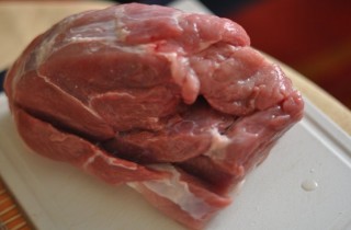 Свиной шашлык с луком и специями - фото шага 2