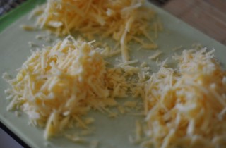 Курино-гречневая запеканка под сыром - фото шага 2