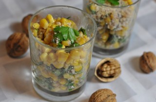 Салат с кукурузой и грецкими орехами - фото шага 5