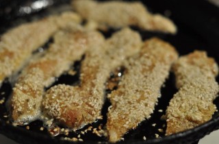 Куриные палочки в кунжуте - фото шага 4