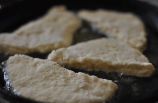 Лепешки на кефире - фото шага 3