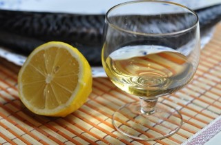 Скумбрия в винном маринаде - фото шага 1