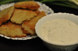 Сметанный соус к драникам - фото шага 4