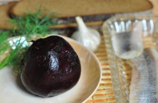 Канапе со свеклой и сельдью - фото шага 1