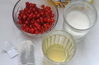 Пирог с красной смородиной в мультиварке - фото шага 1