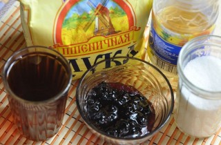 Постный пирог с вареньем - фото шага 1