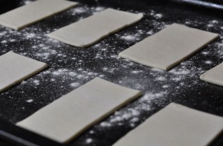 Слоеные язычки - фото шага 2