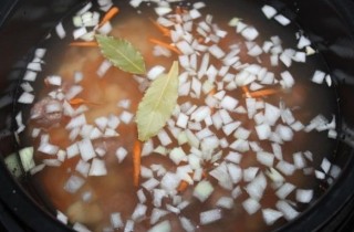 Гречневый суп с фрикадельками в мультиварке - фото шага 9