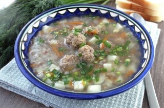 Гречневый суп с фрикадельками в мультиварке - фото шага 11