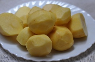 Картофель на пару в мультиварке - фото шага 1