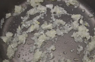 Гуляш из говядины в мультиварке - фото шага 1