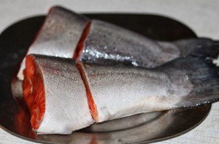 Паштет из форели с голубым сыром и красной икрой - фото шага 1