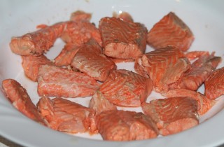 Паштет из форели с голубым сыром и красной икрой - фото шага 4