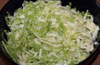 Щи с капустой и крапивой - фото шага 4