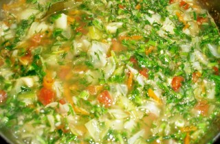 Щи с помидорами - фото шага 12