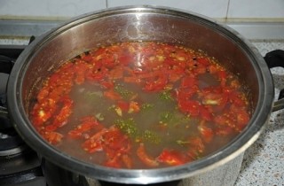 Уха из сома с овощами - фото шага 7