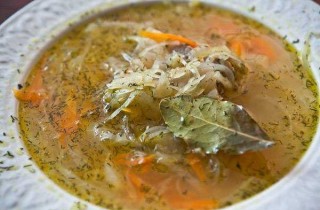 Вкусные щи из кислой капусты - фото шага 11