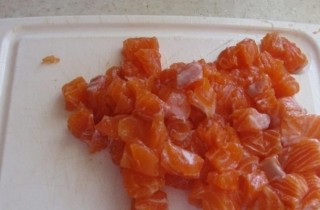 Жульен из семги и креветок - фото шага 1