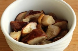 Жульен с грибами и крабовым мясом - фото шага 1