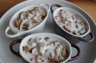 Жульен с грибами и крабовым мясом - фото шага 6