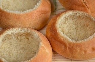 Жульен в кокотницах из булочек - фото шага 8