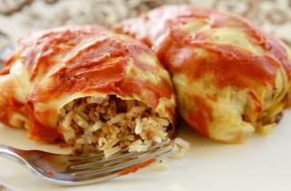 Классические голубцы с фаршем и рисом - фото шага 6