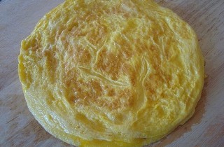 Роллы с яичными блинчиками - фото шага 1