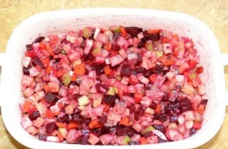 Винегрет с селедкой - фото шага 5