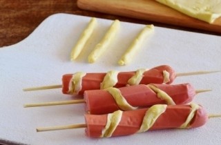 Хот-доги из слоеного теста - фото шага 5