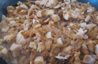 Грибной соус из замороженных грибов - фото шага 2