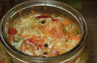 Квашеная капуста с хреном на зиму - фото шага 4