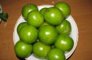 Квашеные зеленые помидоры - фото шага 1