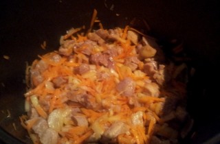 Овощное рагу со свининой в мультиварке - фото шага 2