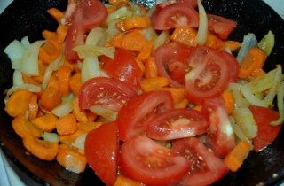 Рагу с кабачками и помидорами - фото шага 2