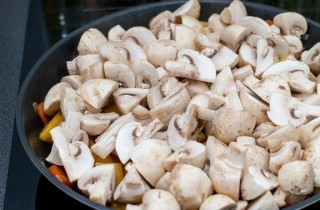 Рагу с шампиньонами - фото шага 1