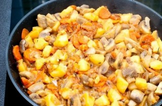 Рагу с шампиньонами - фото шага 2