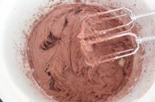 Шоколадные капкейки - фото шага 5