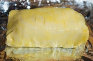 Говядина с беконом и грибами в слоеном тесте - фото шага 9