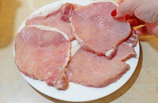 Простое мясо по-французски - фото шага 1