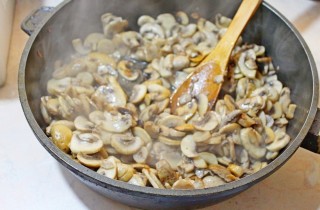 Простое мясо по-французски - фото шага 2