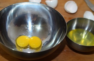 Простые блинчики с начинкой - фото шага 1