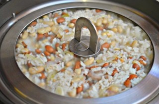 Рис с консервированной фасолью - фото шага 7